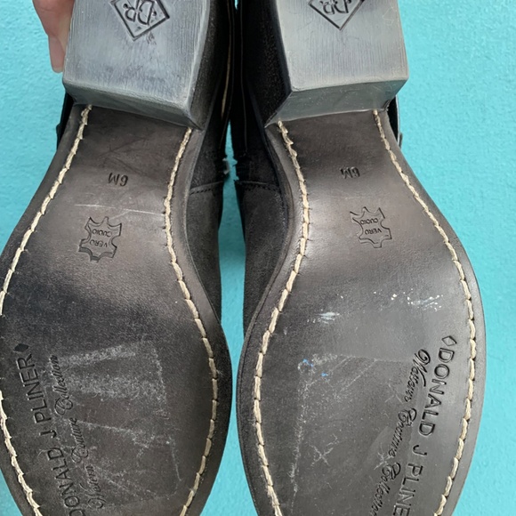 Donald J Pliner Dalis buckle zip anlel black sueded leather hooded bootie 6M - Picture 6 of 6